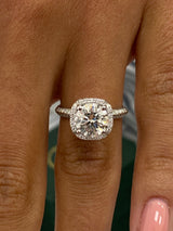 Halo with Side Stones