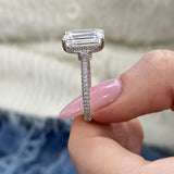Solitaire with pave Band