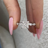 Saphira Engagement Ring 2.65 Carat White Gold