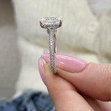 Solitaire with pave Band